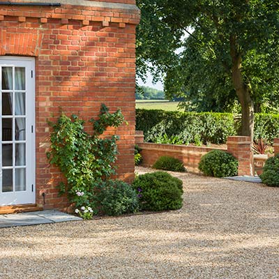 Limestone Chippings or Gravel?