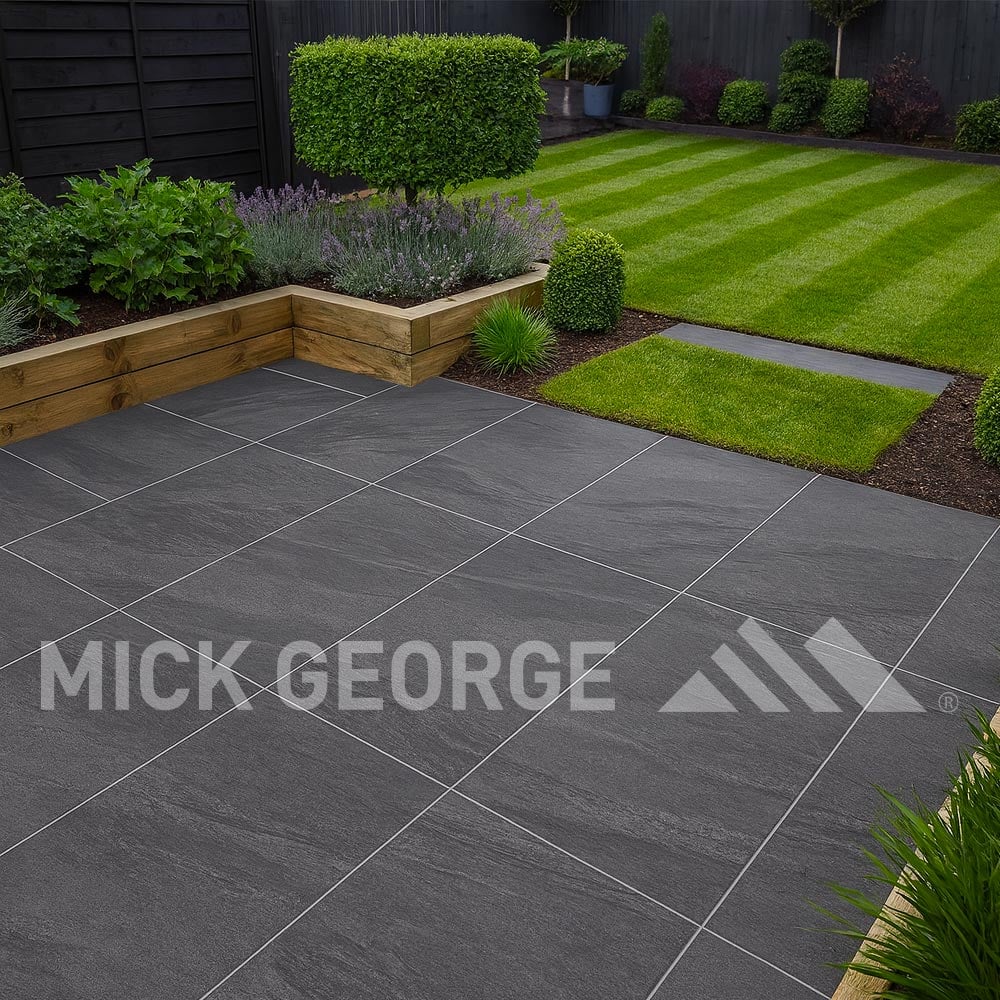 KARE ブラッククッション 60x60cm Cathedral Anthracite Porcelain - Paving