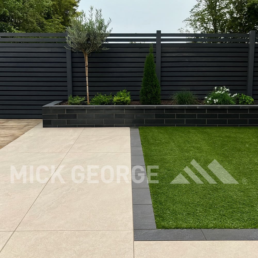 Modello Black Porcelain Cobbles 20cm x 10cm